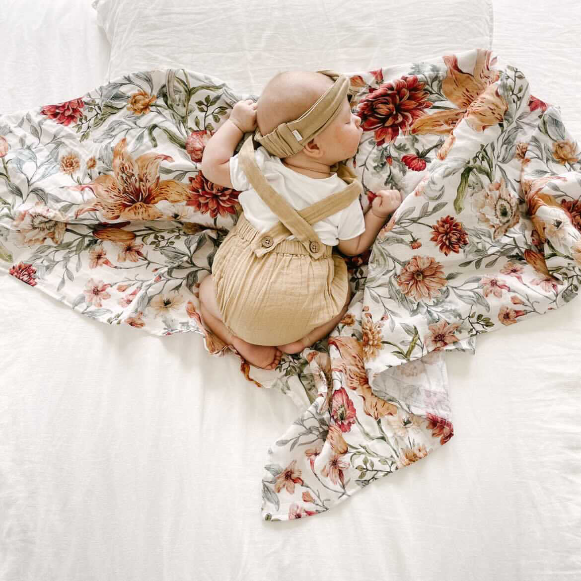 Le Piccadilly Muslin Swaddle