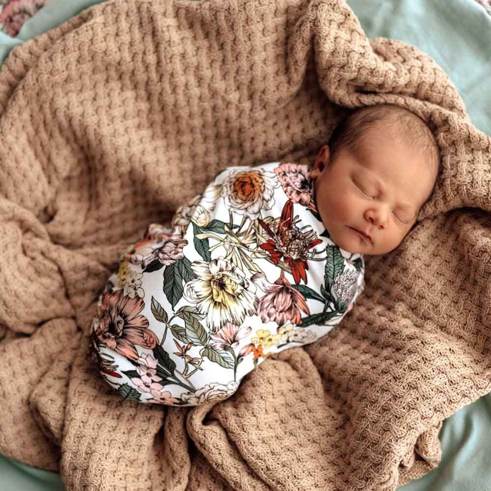 Australiana Organic Snuggle Swaddle & Topknot Set